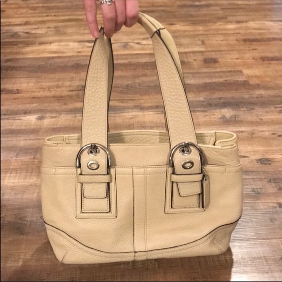 Coach Handbags - Classic Coach handbag